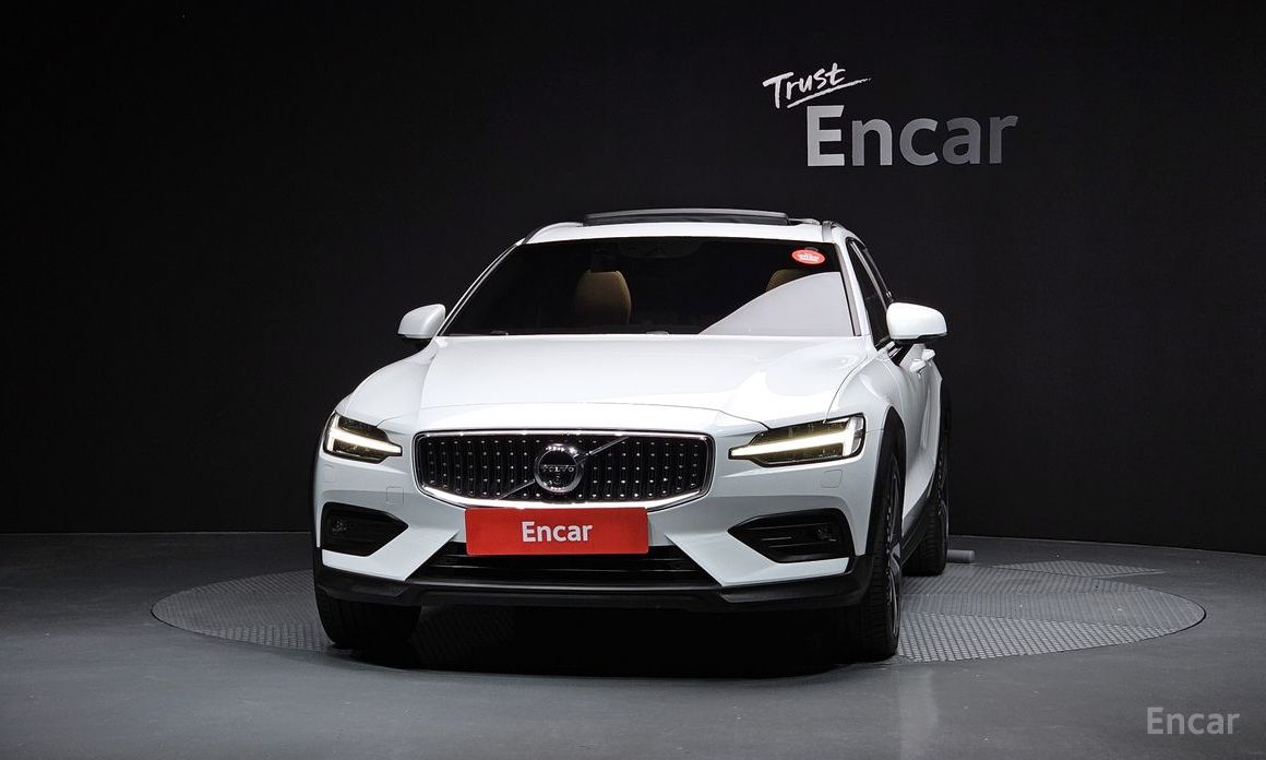 Volvo V60 Cross-country 2nd Generation B5 Pro AWD №4