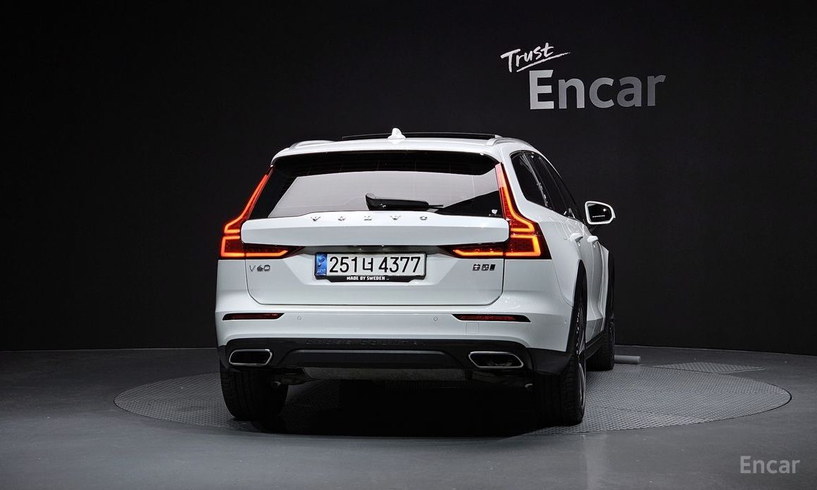 Volvo V60 Cross-country 2nd Generation B5 Pro AWD №5