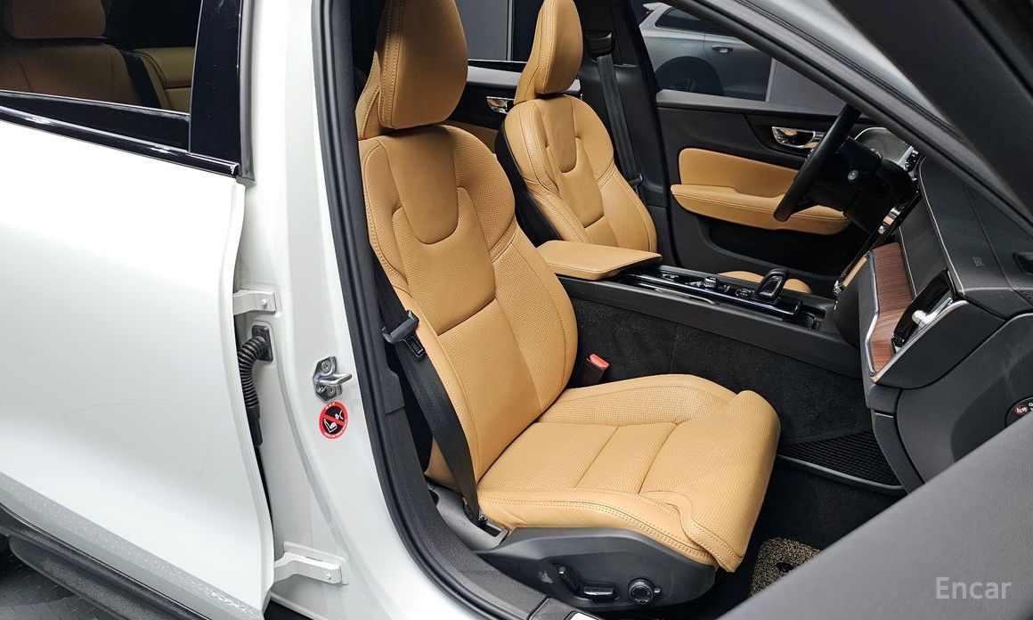Volvo V60 Cross-country 2nd Generation B5 Pro AWD №11