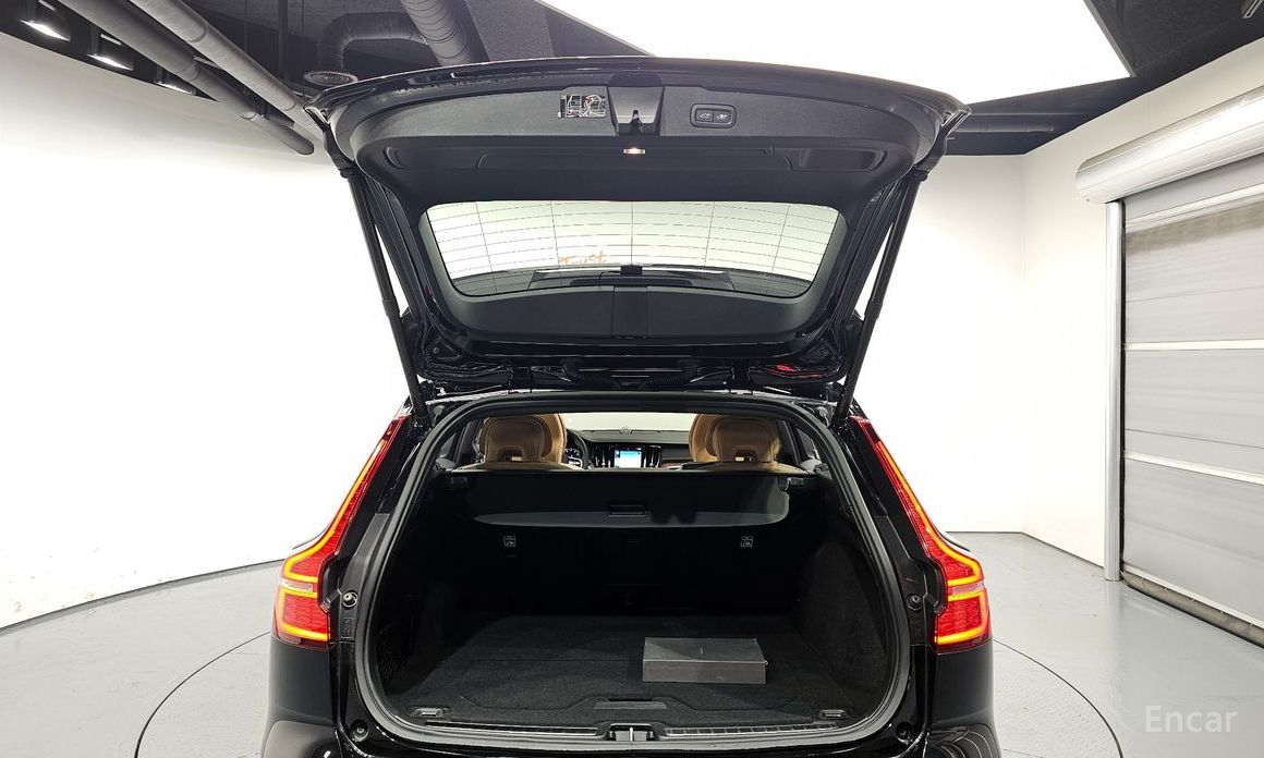 Volvo V60 Cross-country 2nd Generation B5 Pro AWD №21