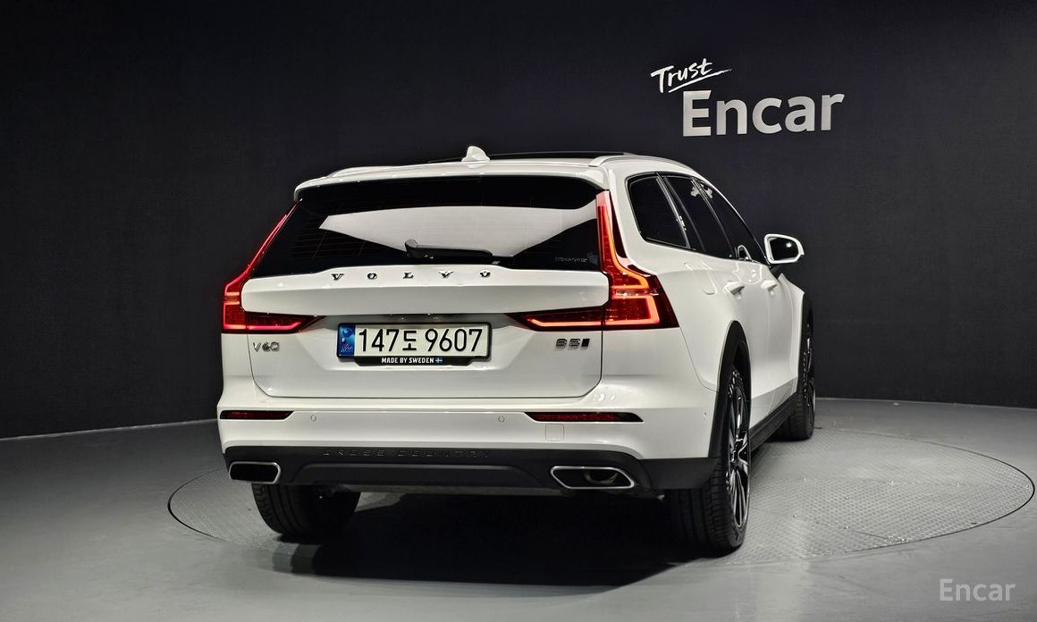 Volvo V60 Cross-country 2nd Generation B5 Pro AWD №5