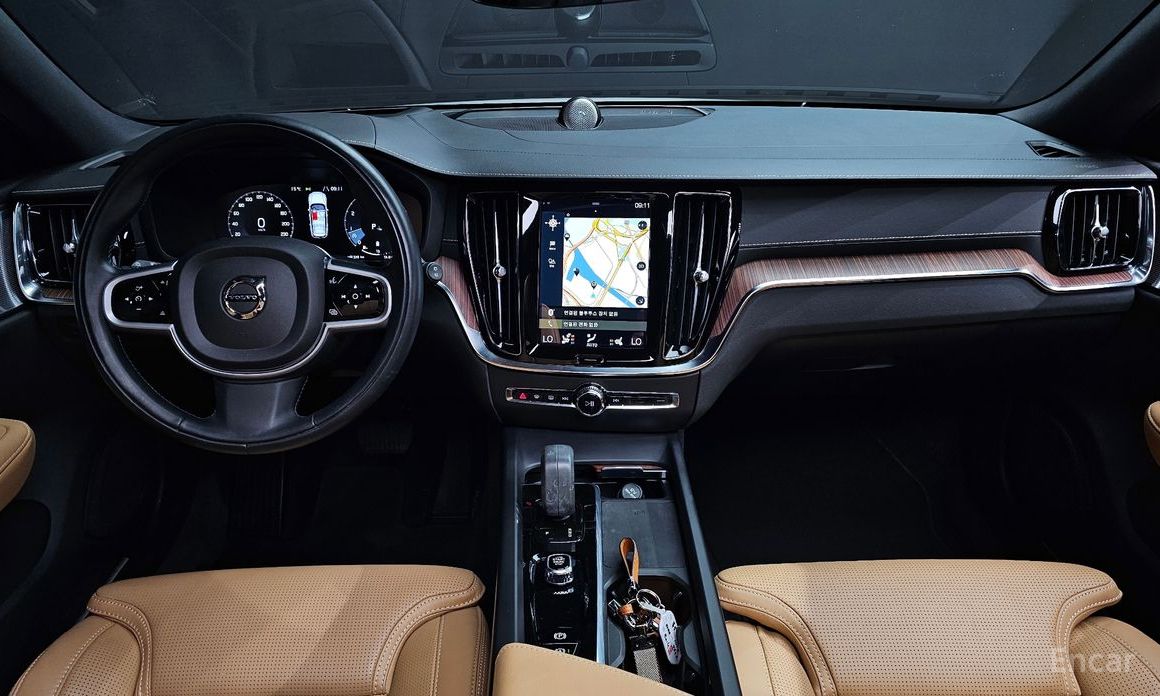 Volvo V60 Cross-country 2nd Generation B5 Pro AWD №8