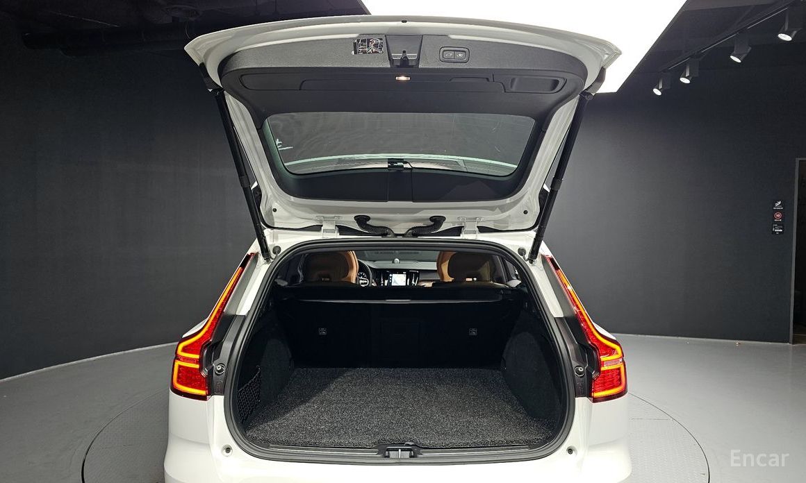 Volvo V60 Cross-country 2nd Generation B5 Pro AWD №21