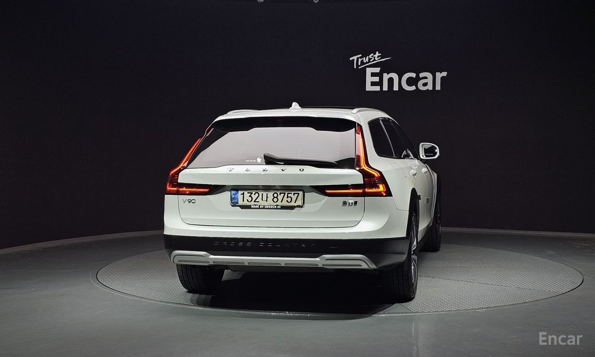 V90 Cross-Country B5 Pro AWD 5