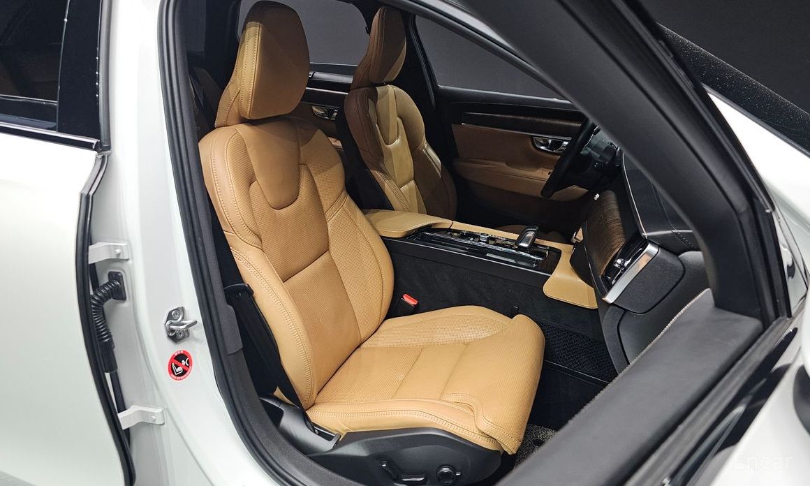 V90 Cross-Country B5 Pro AWD 11