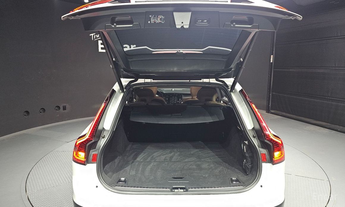 V90 Cross-Country B5 Pro AWD 21