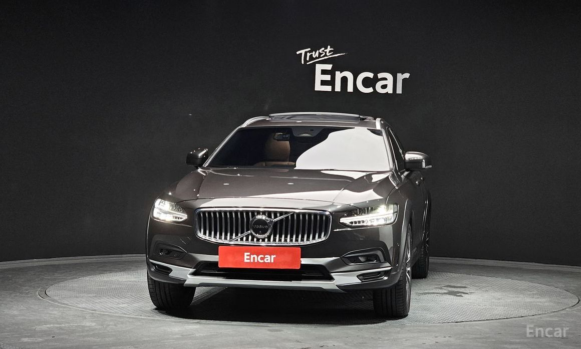 Volvo V90 Cross-Country B5 Pro AWD №4