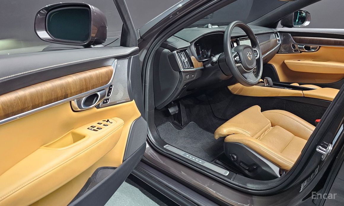 Volvo V90 Cross-Country B5 Pro AWD №12