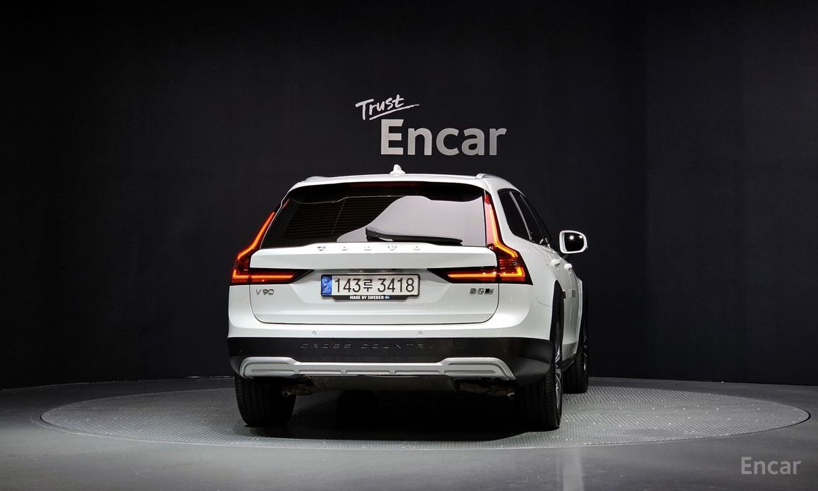 V90 Cross-Country B5 Pro AWD 5