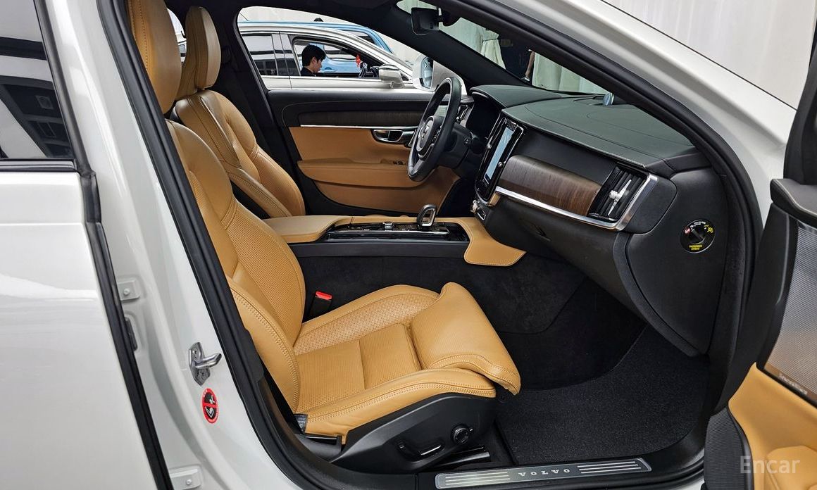 V90 Cross-Country B5 Pro AWD 12