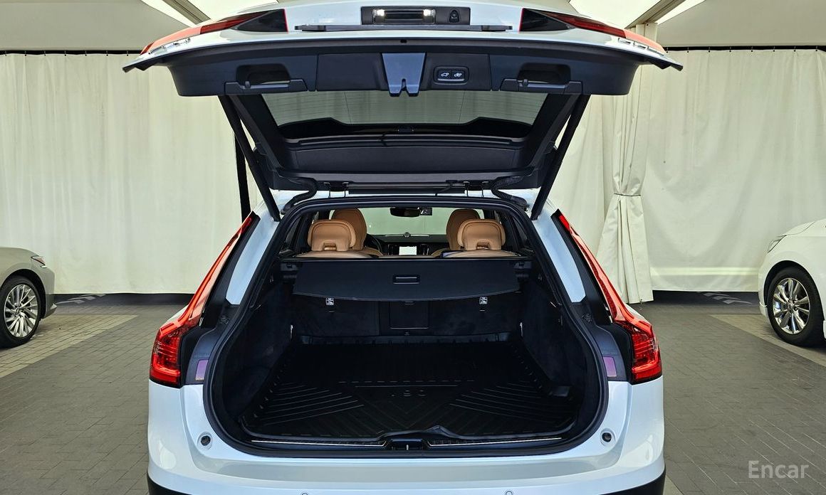 V90 Cross-Country B5 Pro AWD 21