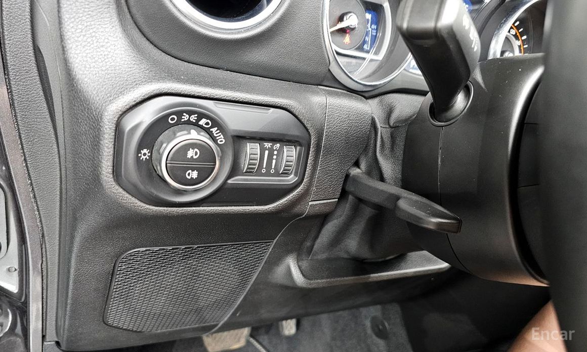 Jeep Wrangler (JL)2.0 Overland Power Top 4 Door №15