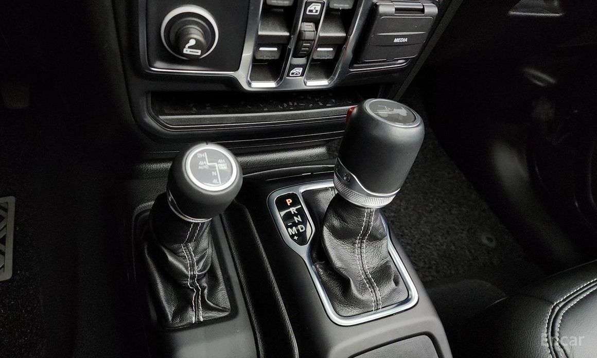 Jeep Wrangler (JL)2.0 Overland Power Top 4 Door №10