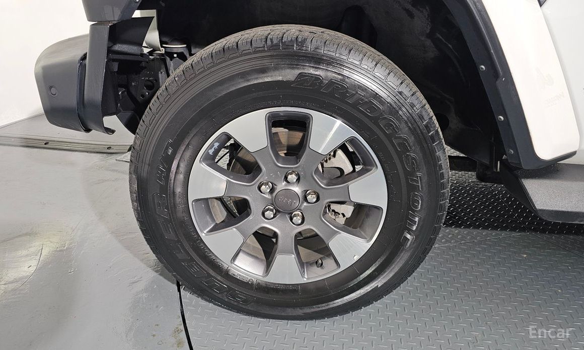 Wrangler (JL)2.0 Overland Power Top 4 Door 6