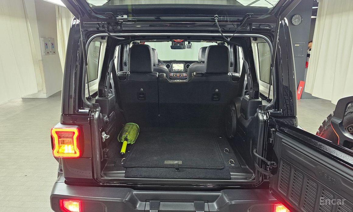 Wrangler (JL)2.0 Overland Power Top 4 Door 21
