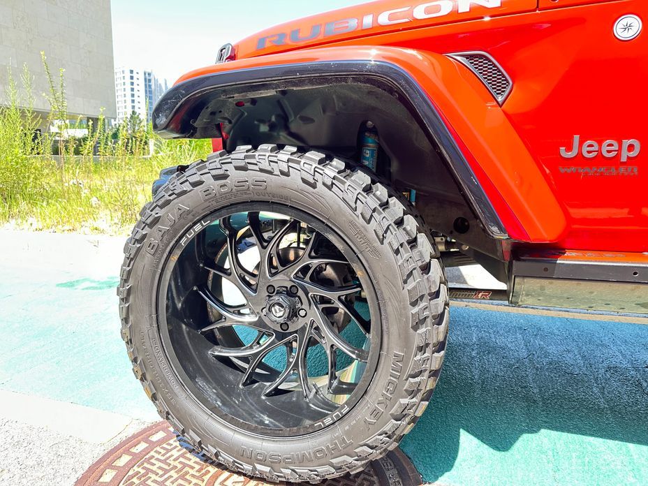 Wrangler (JL)2.0 Rubicon Power Top 4 Door China Manufacturer 6