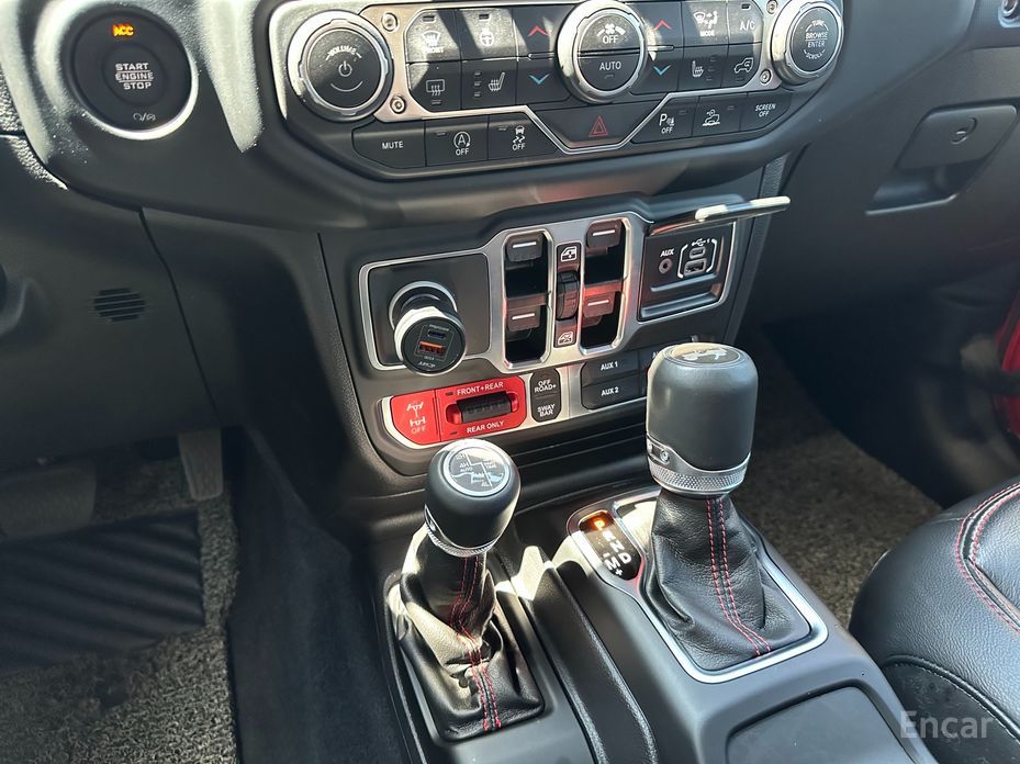 Wrangler (JL)2.0 Rubicon Power Top 4 Door China Manufacturer 10