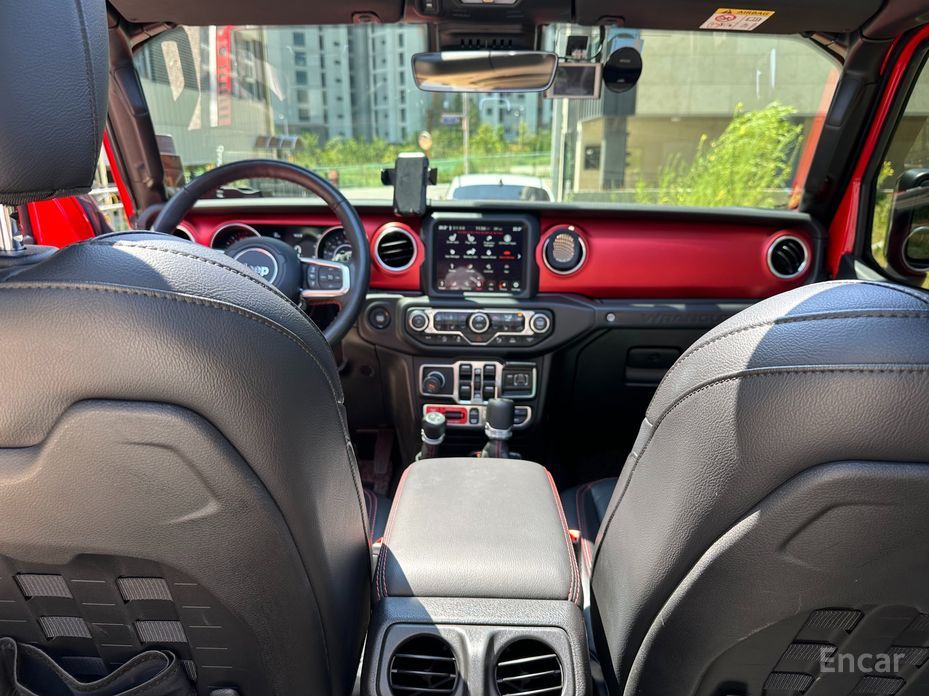 Wrangler (JL)2.0 Rubicon Power Top 4 Door China Manufacturer 17