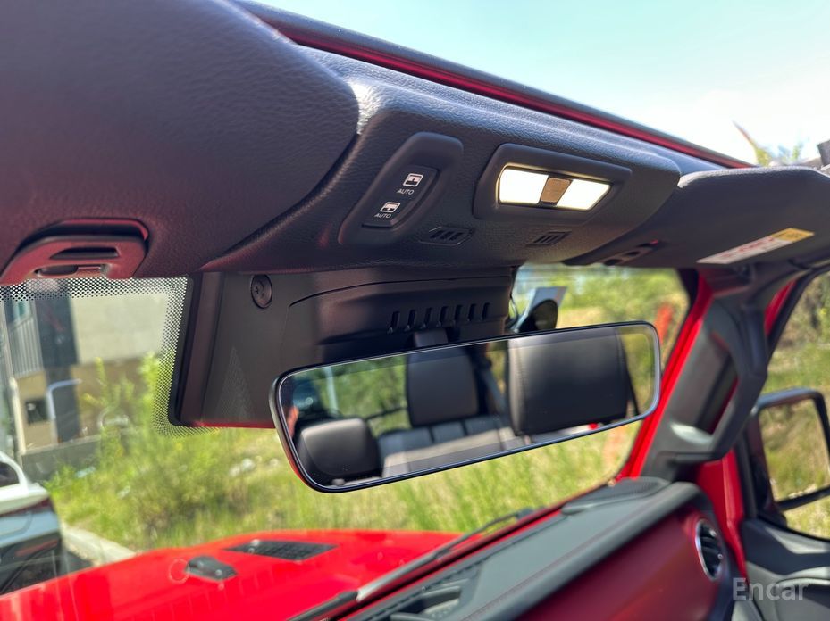 Wrangler (JL)2.0 Rubicon Power Top 4 Door China Manufacturer 18