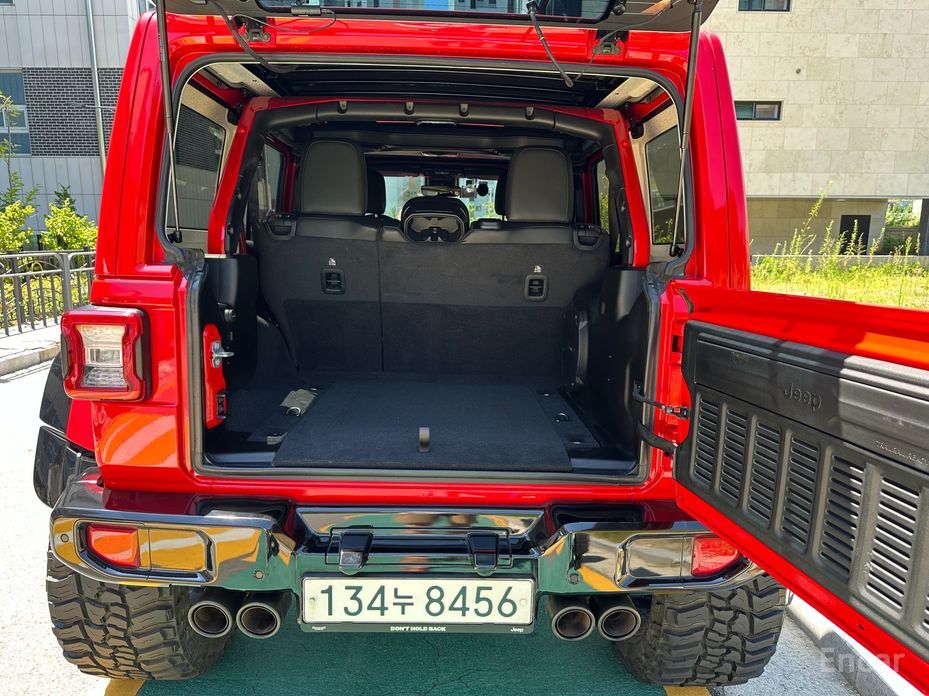 Wrangler (JL)2.0 Rubicon Power Top 4 Door China Manufacturer 21