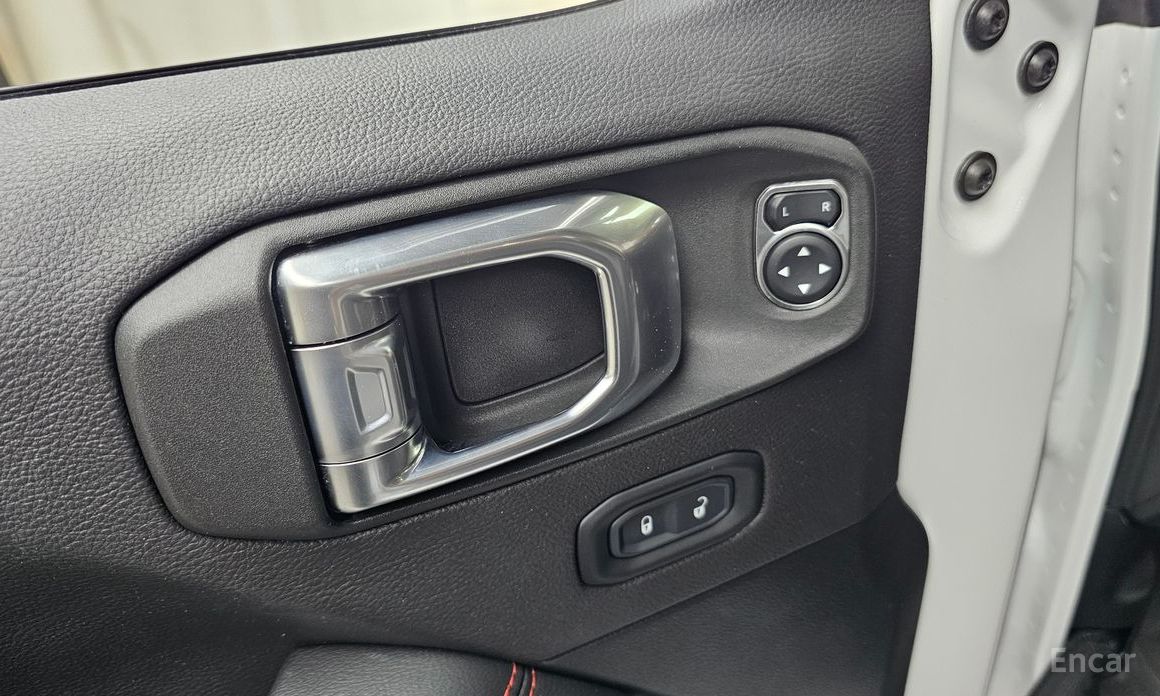 Wrangler (JL)2.0 Rubicon Power Top 4 Door China Manufacturer 15