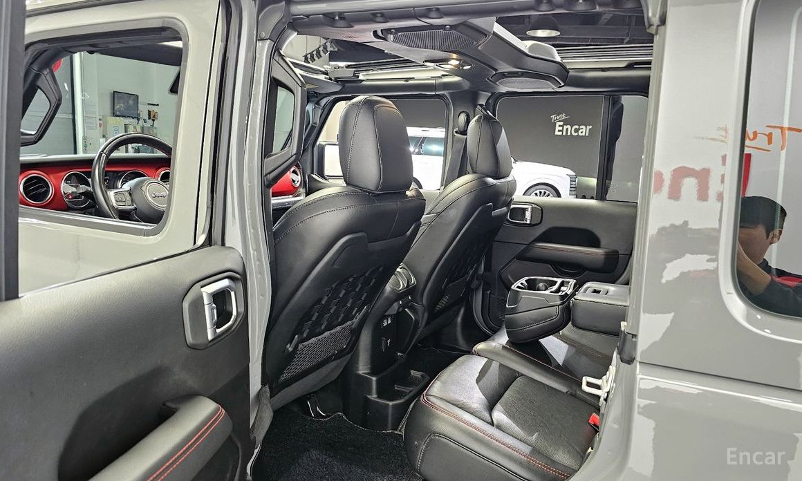 Wrangler (JL)2.0 Rubicon Power Top 4 Door China Manufacturer 12