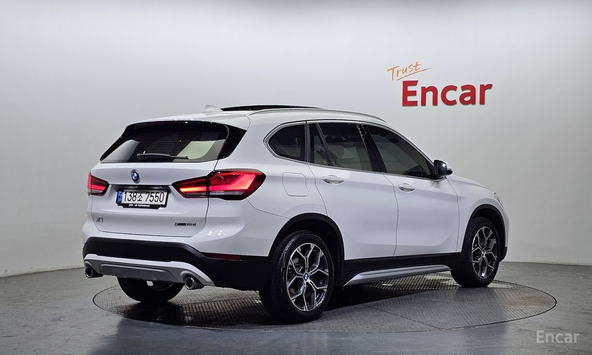 BMW X1 (F48)xDrive 18d xLine №3