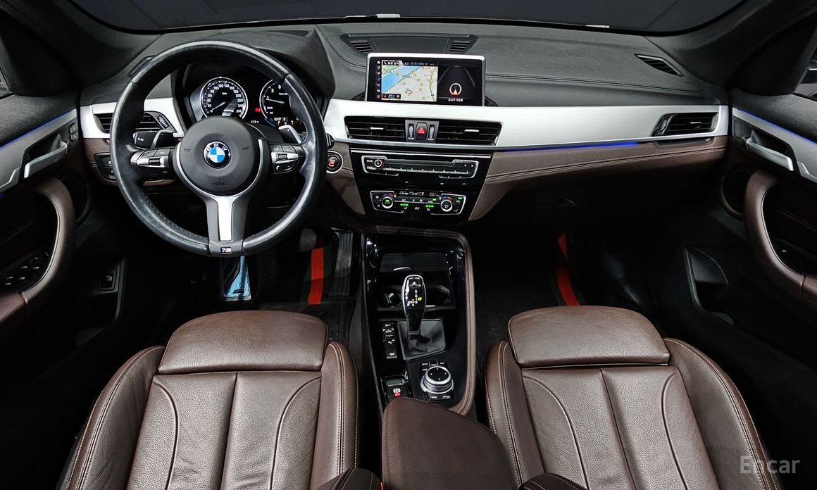 X1 (F48)xDrive 20i M Sport 8