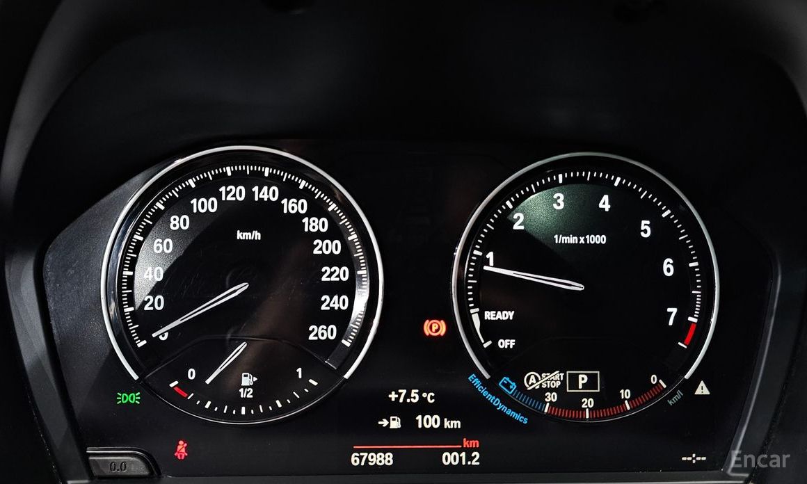 X1 (F48)xDrive 20i M Sport 9