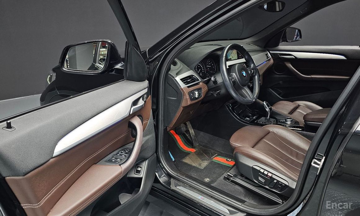 X1 (F48)xDrive 20i M Sport 12