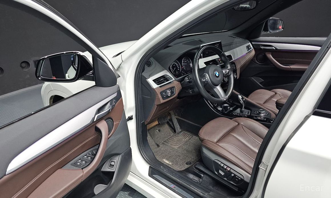 BMW X1 (F48)xDrive 20i M Sport №12