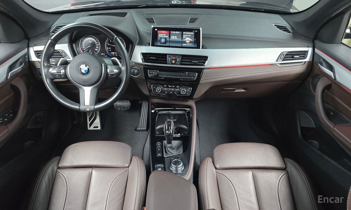 X1 (F48)xDrive 20i M Sport 8