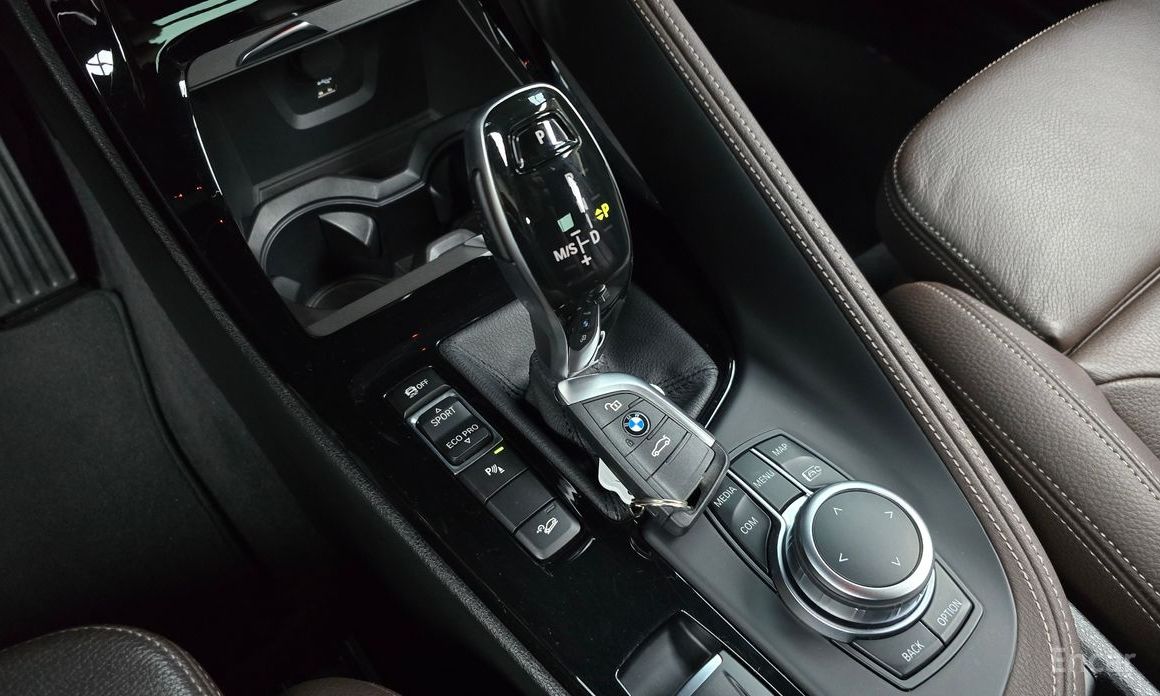 X1 (F48)xDrive 20i M Sport 10