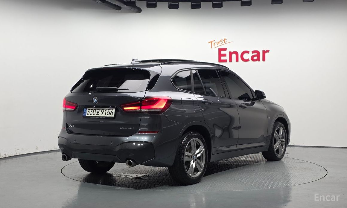 X1 (F48)xDrive 20i M Sport 3
