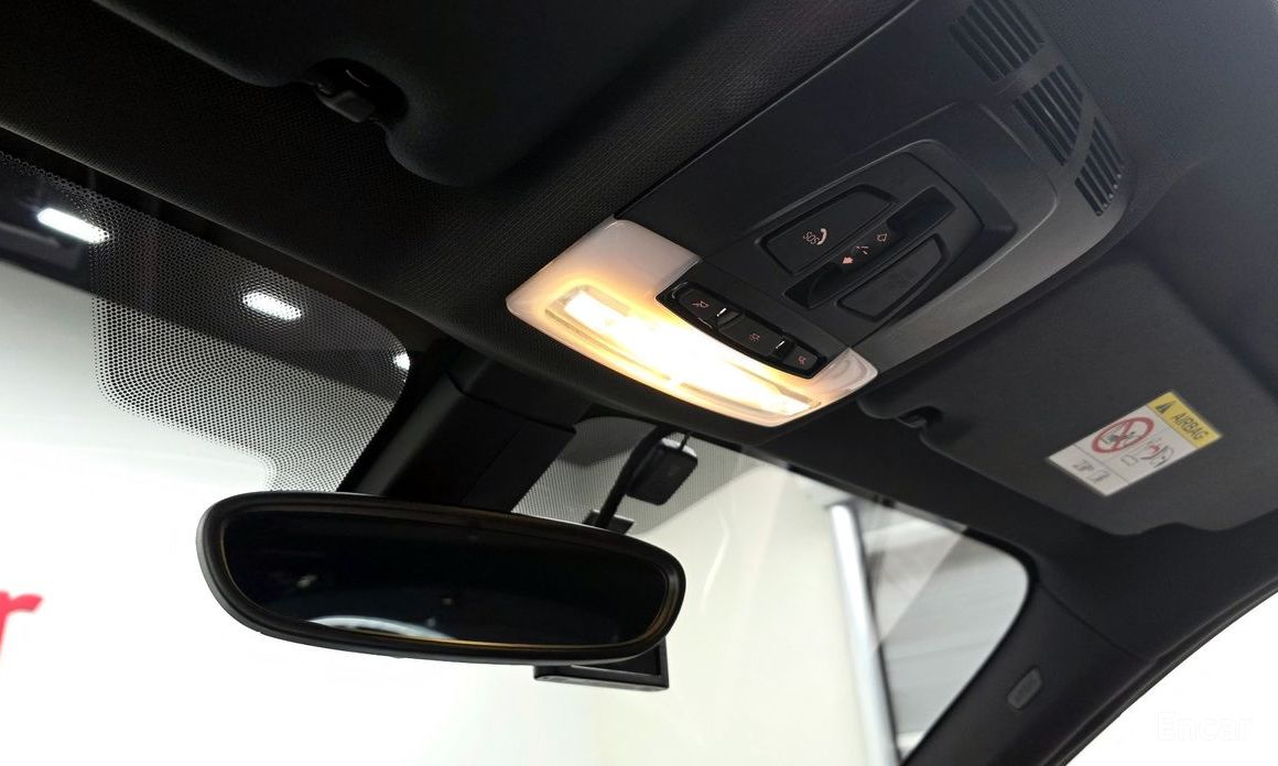 X1 (F48)xDrive 20i M Sport 19