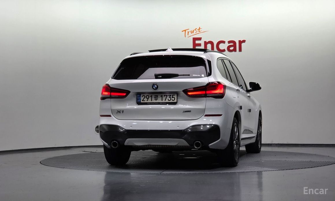 X1 (F48)xDrive 20i M Sport 5
