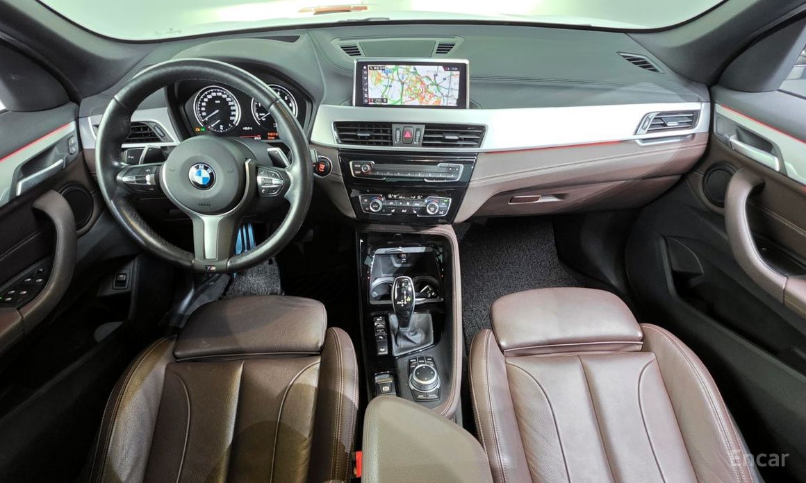 X1 (F48)xDrive 20i M Sport 8