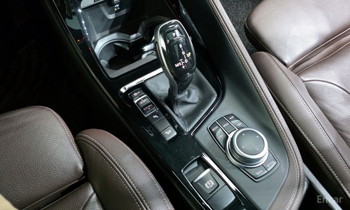 X1 (F48)xDrive 20i M Sport 10