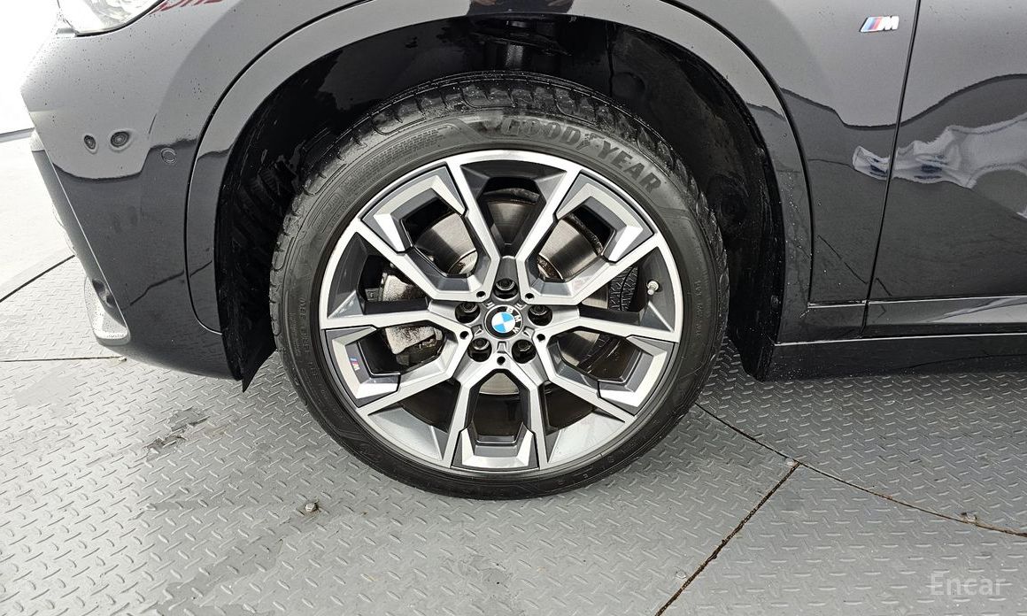 X1 (F48)xDrive 20i M Sport 6