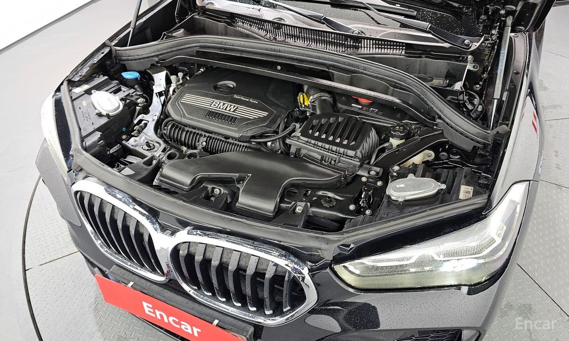 X1 (F48)xDrive 20i M Sport 7