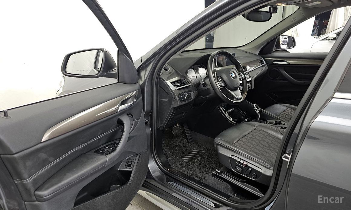 X1 (F48)xDrive 20i xLine 11
