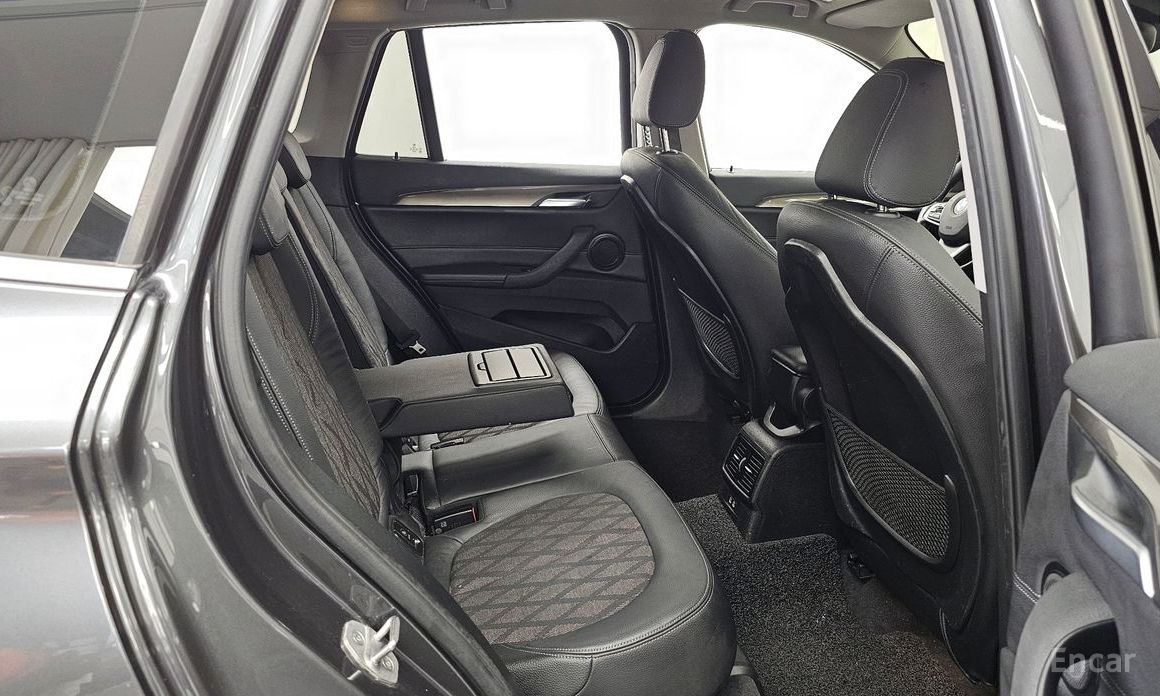 X1 (F48)xDrive 20i xLine 13