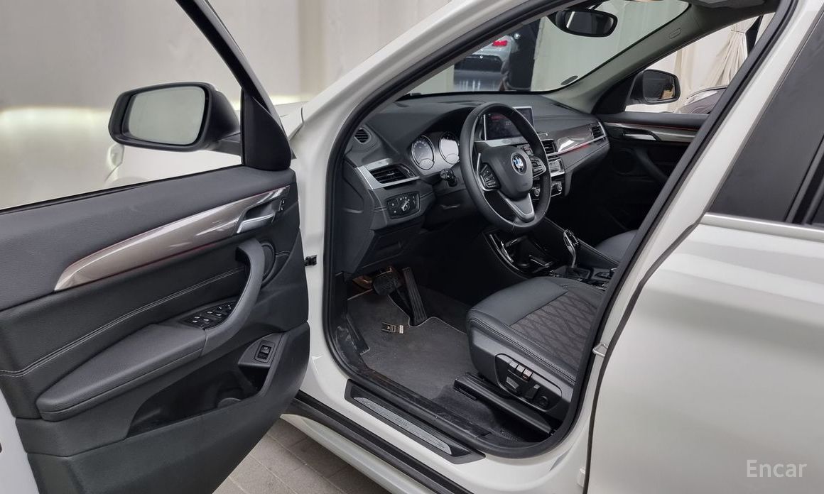 X1 (F48)xDrive 20i xLine 11