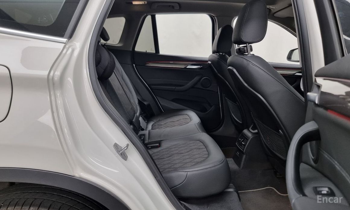 X1 (F48)xDrive 20i xLine 13