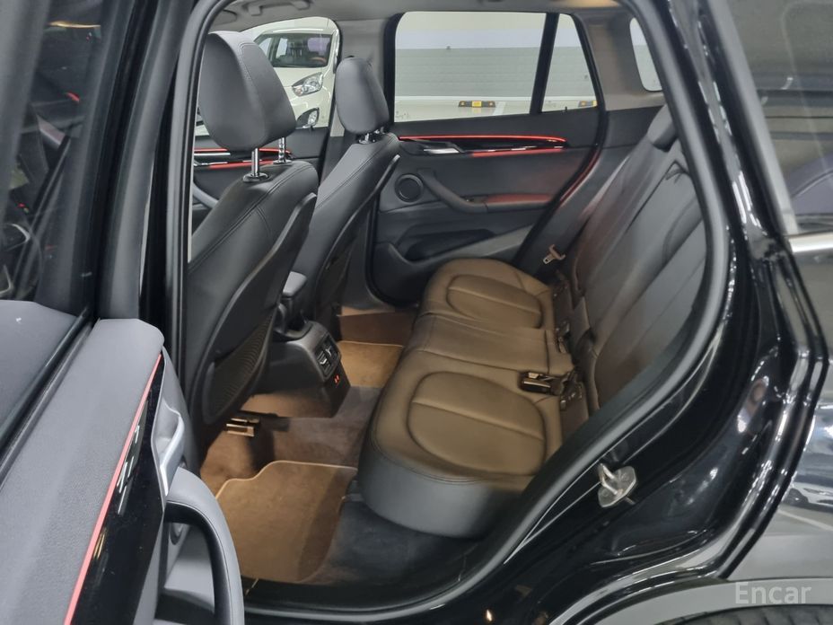 X1 (F48)xDrive 20i xLine 11