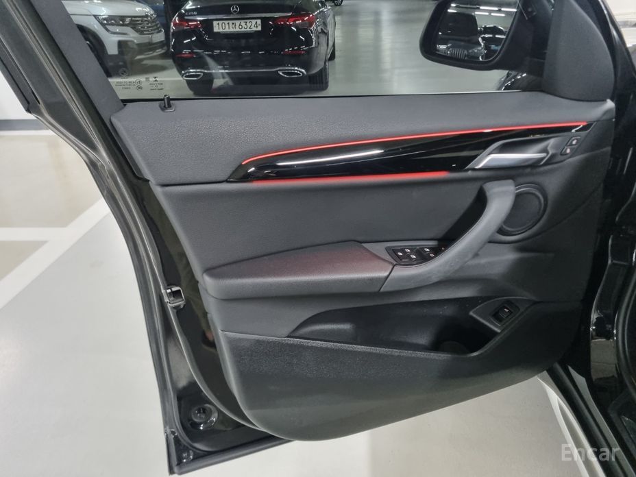 X1 (F48)xDrive 20i xLine 12