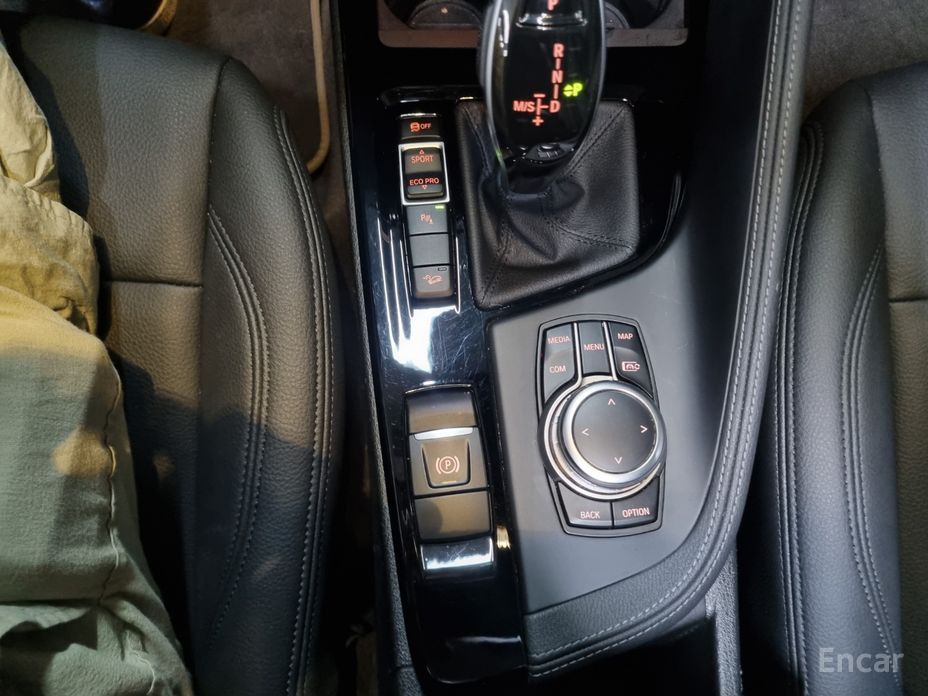 X1 (F48)xDrive 20i xLine 17