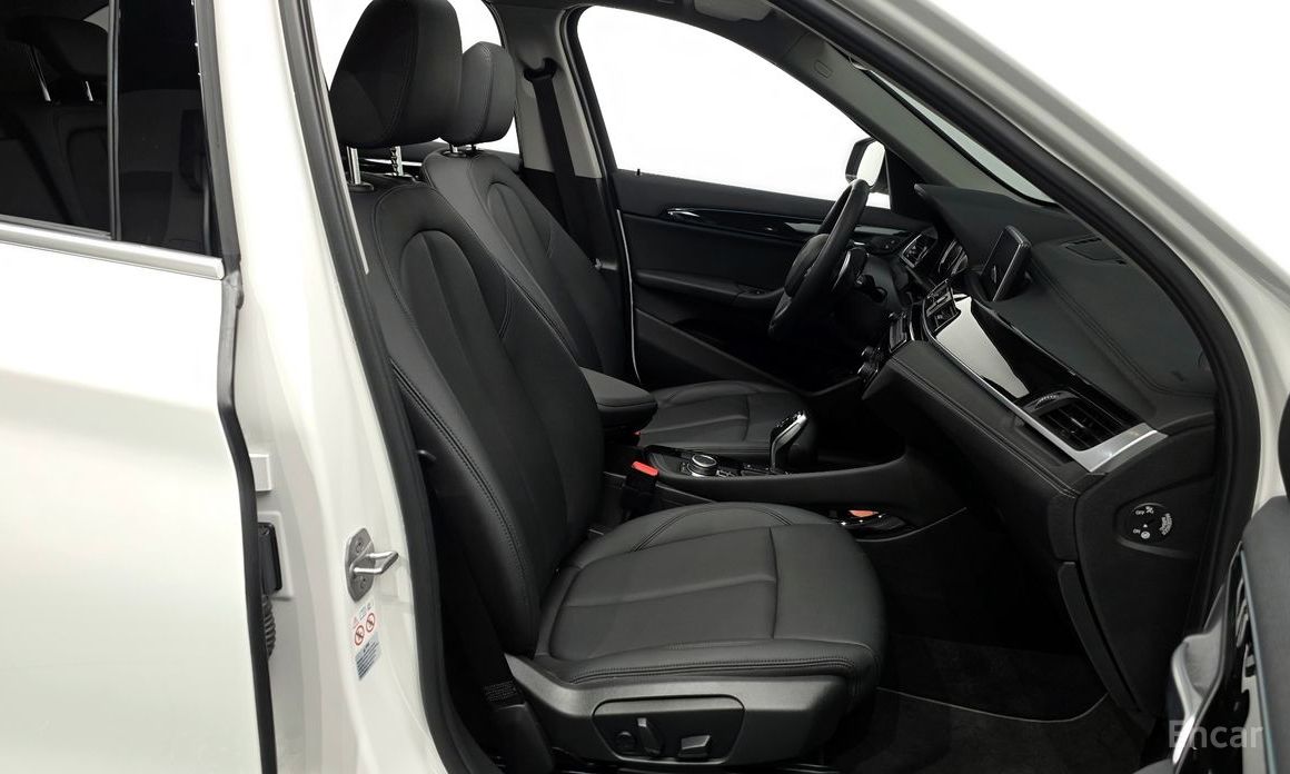 X1 (F48)xDrive 20i xLine 12