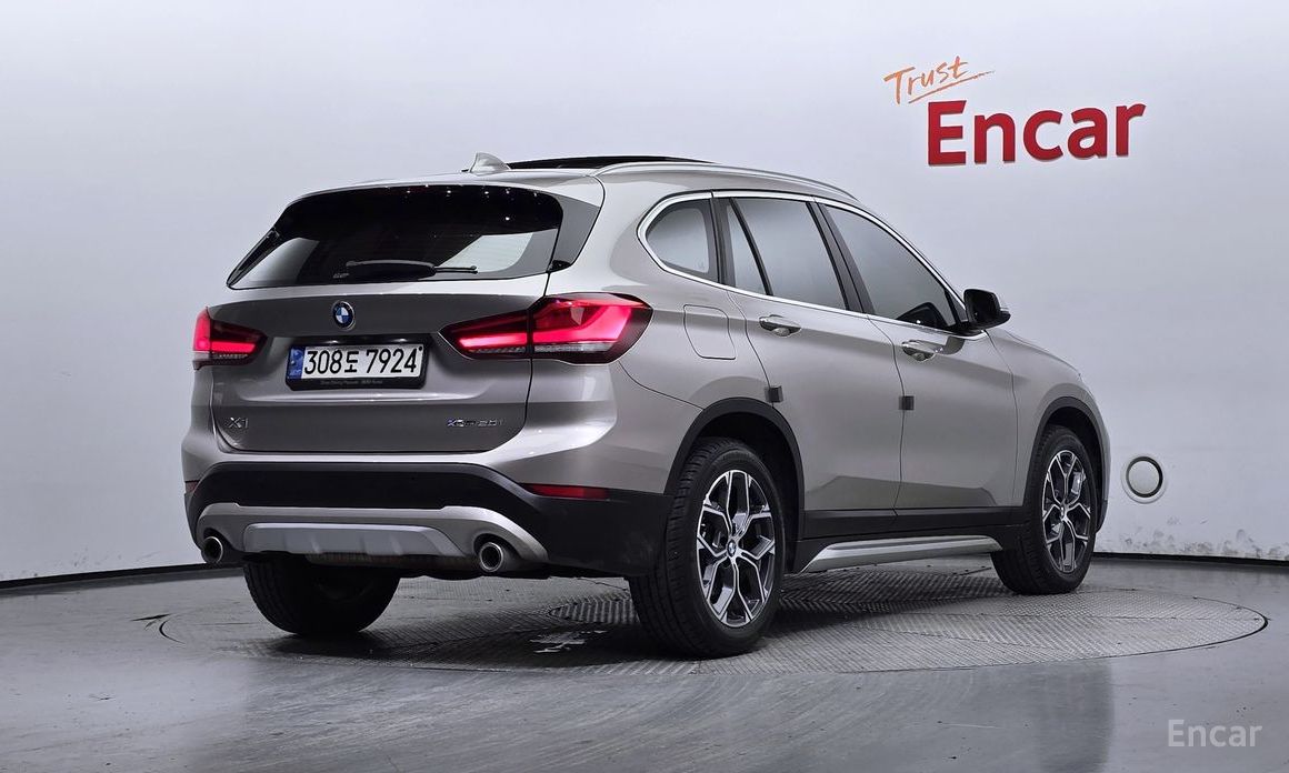 BMW X1 (F48)xDrive 20i xLine №3