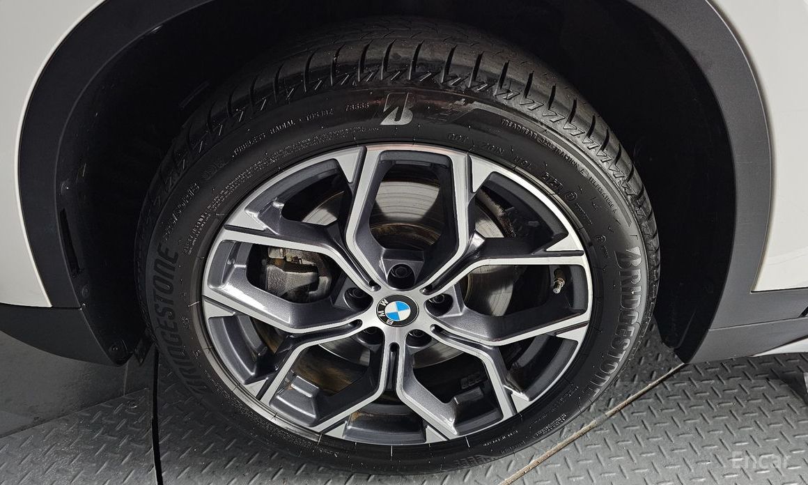 X1 (F48)xDrive 20i xLine 6